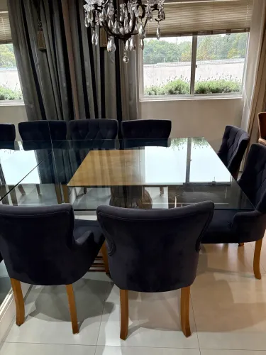 Mesa de Jantar em Madeira Maciça com Tampo de Vidro + 8 Cadeiras Estofadas