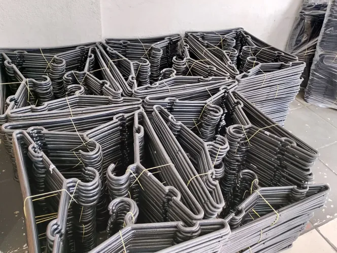 Cabide com cavas pacote 100un. Entrega grátis 