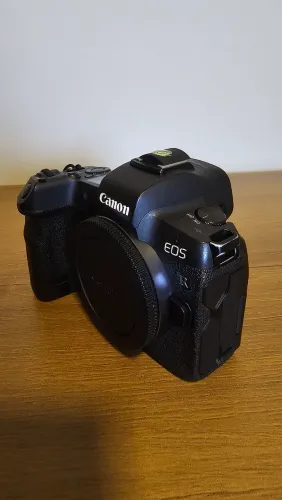 Canon R
