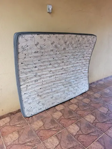 Colchão de casal tamanho queem espuma