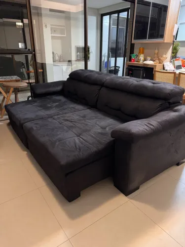 Vendo sofá retrátil preto tecido suede
