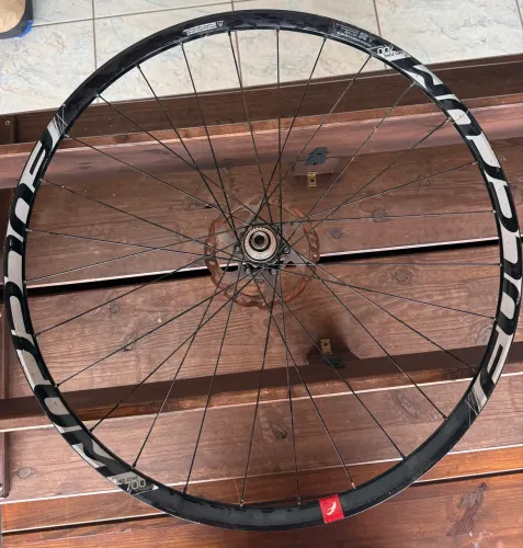 Rodas Fulcrum red zone 700 boost Microspline