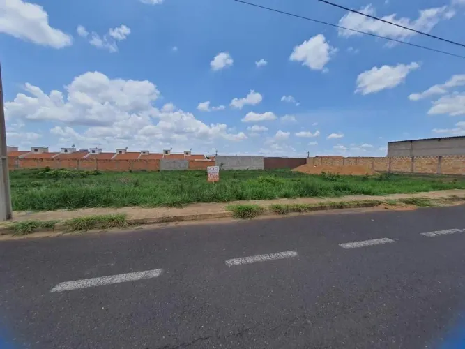 Terreno à venda no bairro Shopping Park em Uberlândia