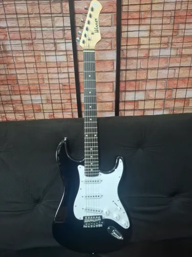 Guitarra Stratocaster Winner Nova Creme ou Preta Regulada