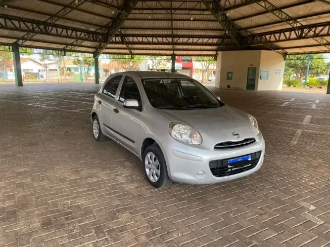 Nissan March S 1.0 16V Flex Fuel 5P 2013