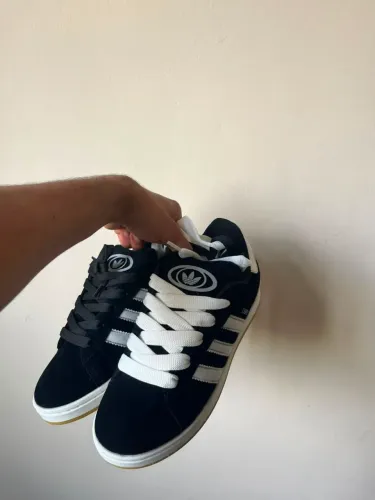Tênis Adidas campus