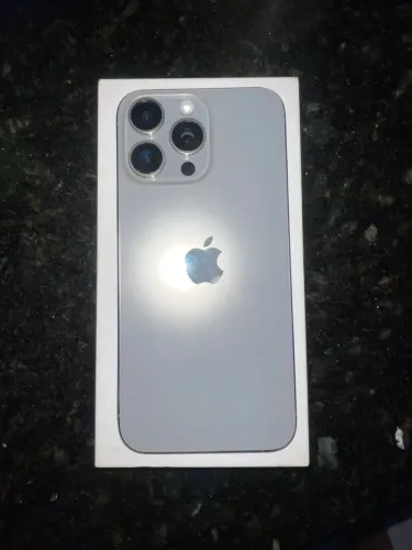 iPhone 15 pro Max titanium 256gb