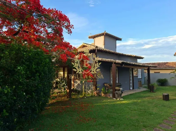 Casa Duplex à Venda com 3 Quartos Condomínio Búzios Country, Armação dos Búzios/RJ