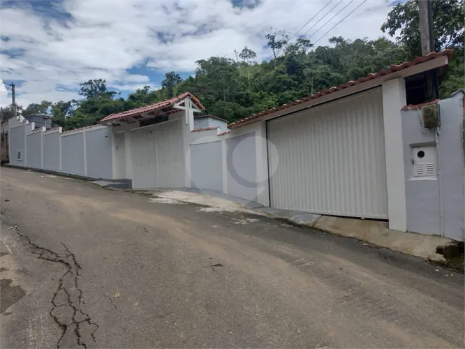 Casa com 2 quartos à venda em Centro - RJ