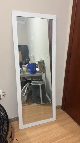 Espelho emoldurado branco