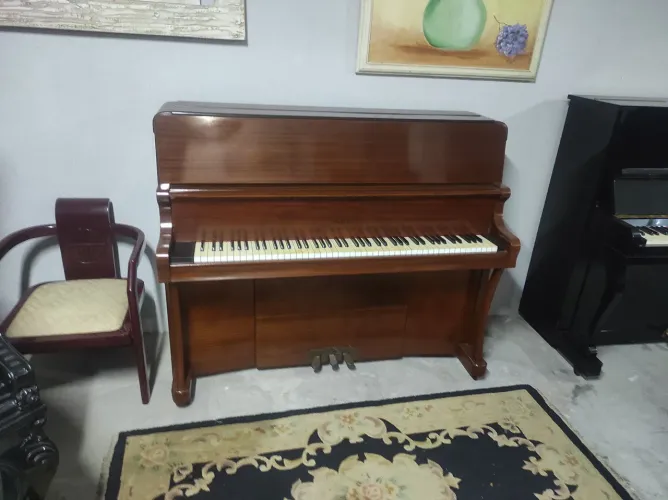 Piano acústico ideal para pequenos espaços, e outras marcas. Escolha