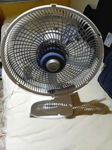 Vende-se ventilador de 30 cm mondial, falta a grade da frente