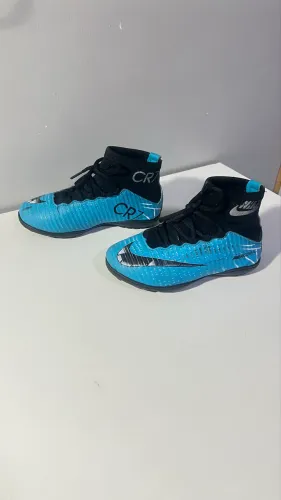 Chuteira Society Nike CR7 