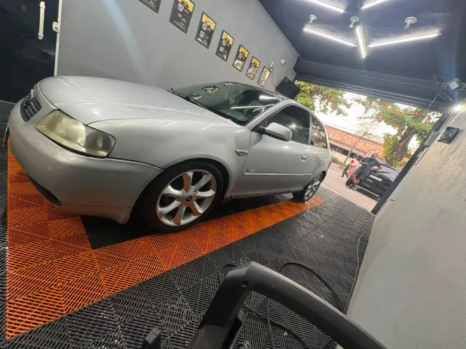 Audi A3 1.8 5P Mec. 2001