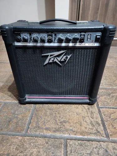 Amplificador de guitarra Peavey Rage 158 15w