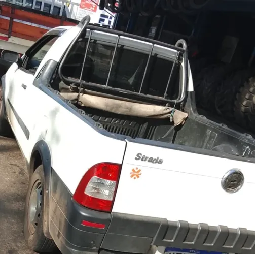 Fiat Strada Trekking 1.8 MPI Flex 8V CS 2005