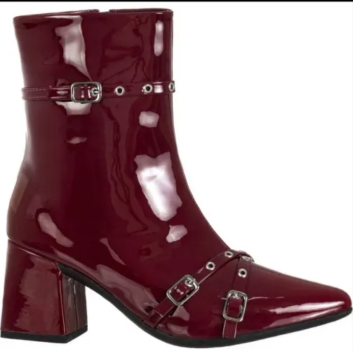 Bota em verniz vinho/borgonha