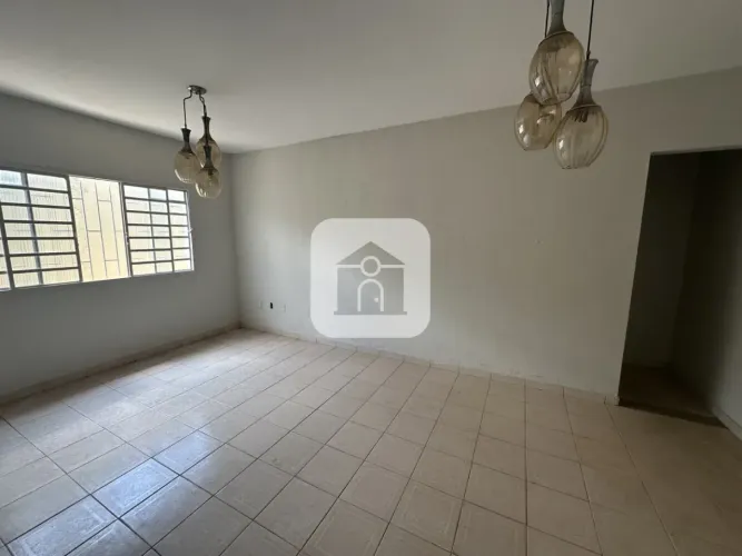 Casa para locação no Bairro Cidade Jardim