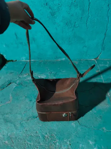 Bolsa de ombro em couro legítimo