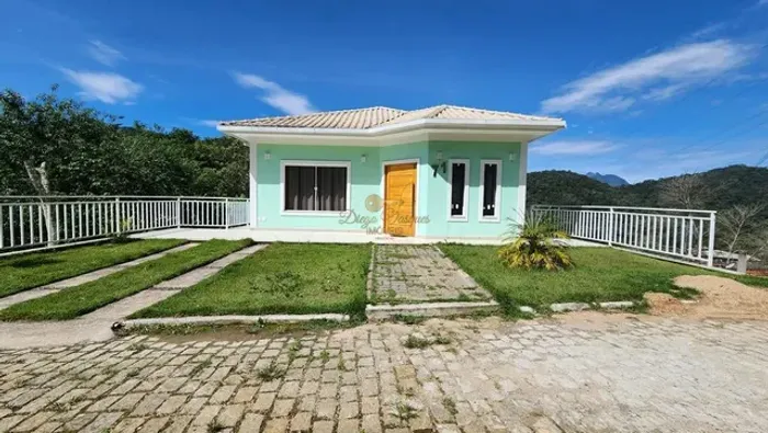 Casa em Condomínio para Venda em Teresópolis, Albuquerque, 4 dormitórios, 1 suíte, 4 banhe