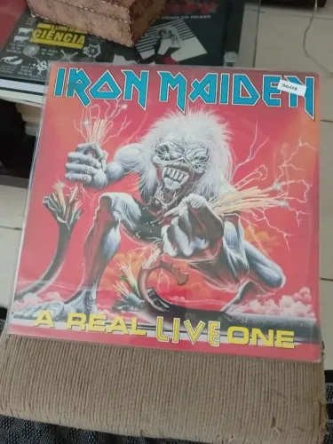 Iron Maiden - A Real Live One vinil