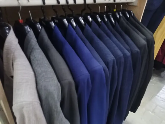 Ternos (costume) dois botões coleção promoção leia o anúncio contato pelo zap