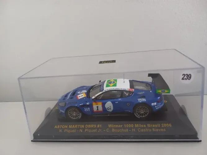 Miniatura Mil Milhas Brasil Aston Martin DBR9/Nelson Piquet, Jr. (BR) 2006