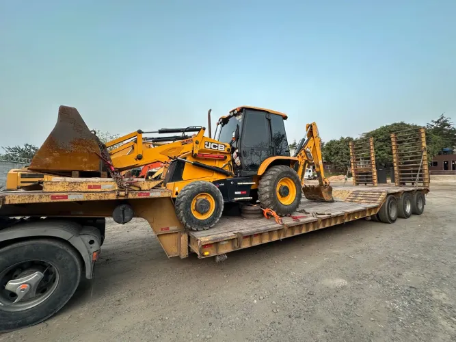 Retroescavadeira JCB 3CX 2019 4X4