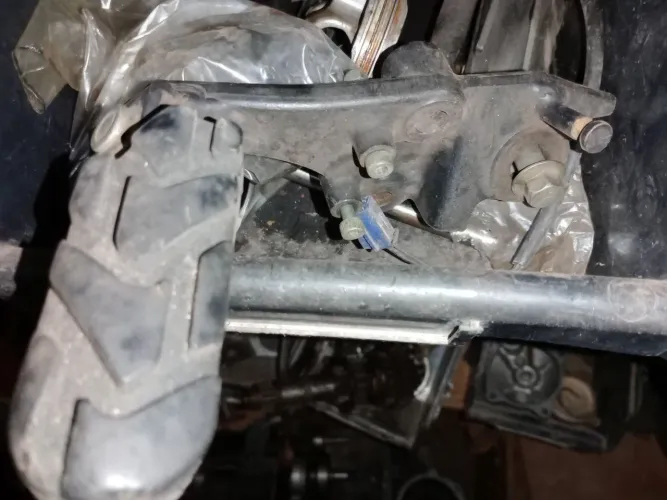 Suporte pedaleira Yamaha xt660