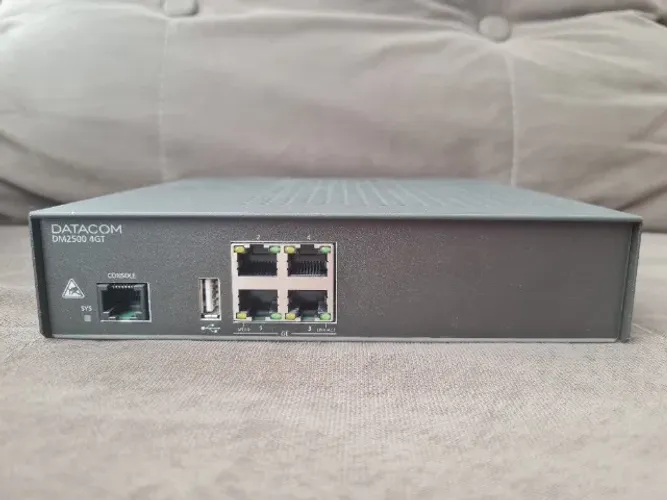 Datacom dm2500 4gt