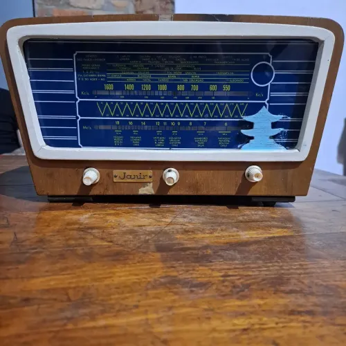 Radio antigo JANIR