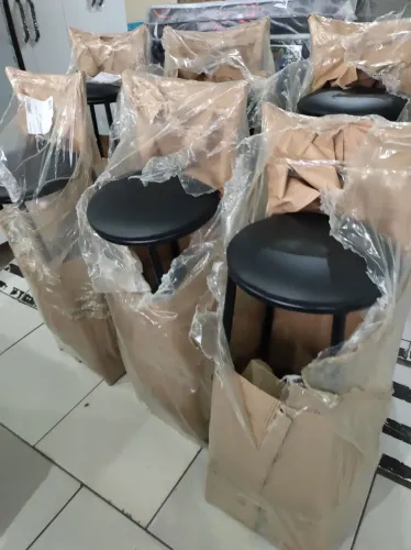Banquetas pretas redondas 60 cm altura até o acento- Novas