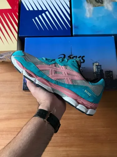Tênis Asics Awake NY x Asics Gel NYC Teal Pink