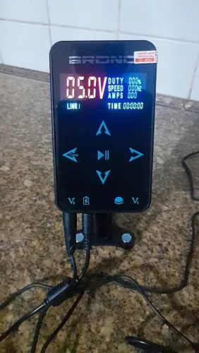 Fonte de máquina de tatuagem da marca - BRONC TPN-037