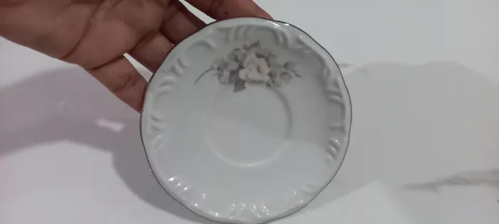 Pires de chá em porcelana Schmidt modelo Vitória