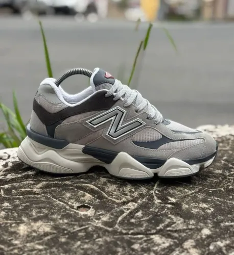 New Balance 9060 - Cinza
