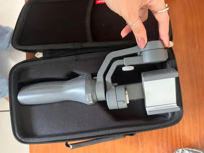 Estabilizador Gimbal para Celular - DJI Osmo Mobile
