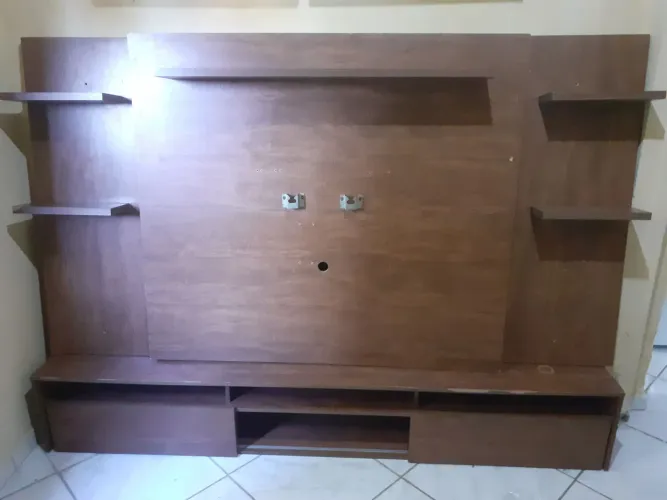 Rack com painel suspenso R$299