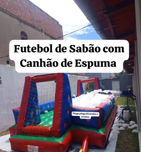 Futebol de Sabão com Canhão de Espuma