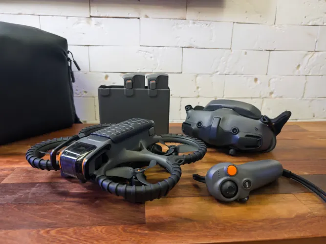 DJI Avata 2 Combo Fly More + Goggles 3 - Impecável