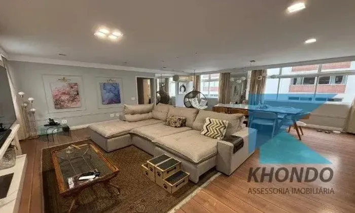 Apartamento à venda na Rua Oscar Freire