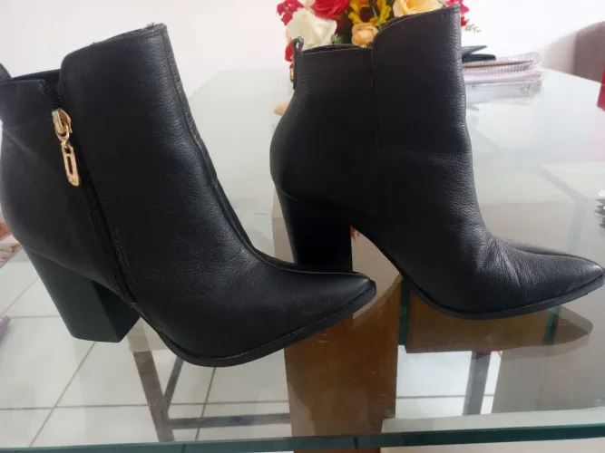 BOTA JORGE BISCHOFF N° 36
