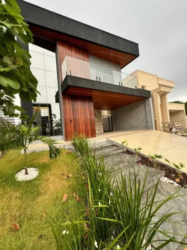 Casa, 268m², 4 suítes, 2 vgs no Condominio Jardins do Lago