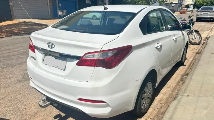 Hyundai HB20S Unique 1.0 Flex 12V Mec. 2019