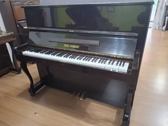 Piano Fritz Dobbert FD-126 Residencial 