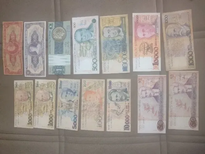 Cédulas antigas cruzeiro, cruzados e outras