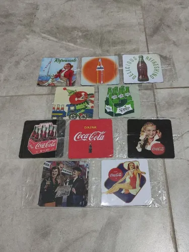 Kit colecionável com 10 imãs da Coca-Cola