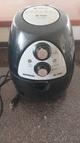 Air Fryer Mondial alça quebrada