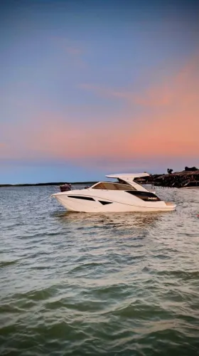 LANCHA NX 360 SPORT COUPÉ 