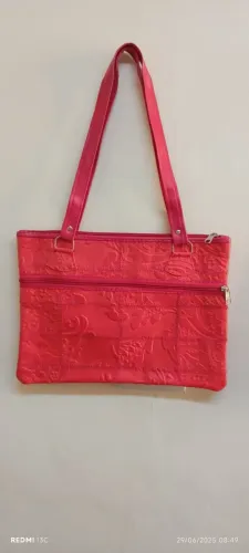 Bolsa Em Retalho De Couro Vermelha